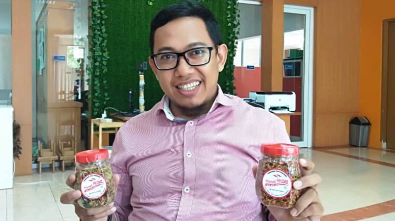 Berhenti Jadi Pegawai Bank, Rizaldi Beralih ke Bisnis Sambal Teri Mamak Mertoea 